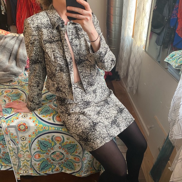 30%OFF BUNDLES! COUTURE MATCHING SUIT SKIRT SET - Picture 4 of 16